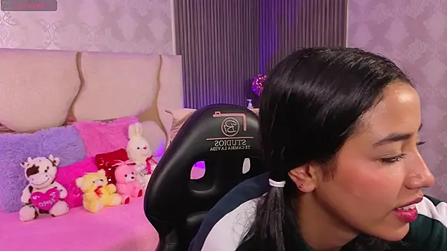 Snapshot of Joselyn_tay chatting on May 13, 2026, 1:18 pm Joselyn tay online show from May 13, 2026, 1:18 pm