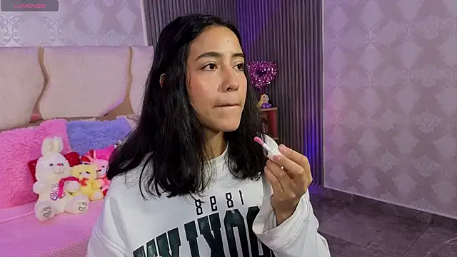 Snapshot of Joselyn_tay chatting on April 15, 2026, 12:42 pm Joselyn tay online show from April 15, 2026, 12:42 pm