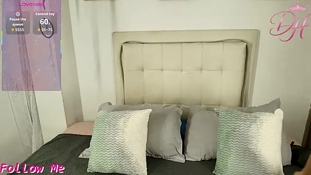 Daphne Hills online show from April 1, 2026, 7:00 pm