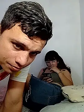 dulce pareja online show from November 14, 2025, 3:48 pm