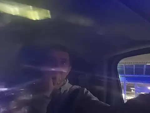 Snapshot of TwardyKierowca chatting on November 21, 2025, 9:03 pm TwardyKierowca online show from November 21, 2025, 9:03 pm