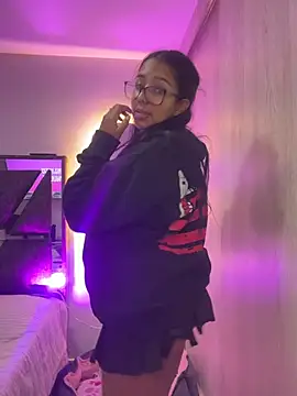 Snapshot of BabySofi_ chatting on November 25, 2025, 12:11 am BabySofi online show from November 25, 2025, 12:11 am