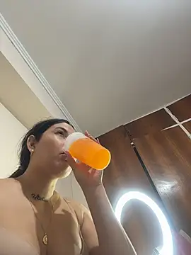 Snapshot of Anna_Bitch_Disgusting chatting on February 21, 2026, 4:25 am Anna Bitch Disgusting online show from February 21, 2026, 4:25 am