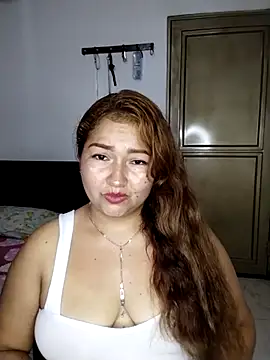 Snapshot of Alixx_01 chatting on November 21, 2025, 7:24 pm Alixx 01 online show from November 21, 2025, 7:24 pm