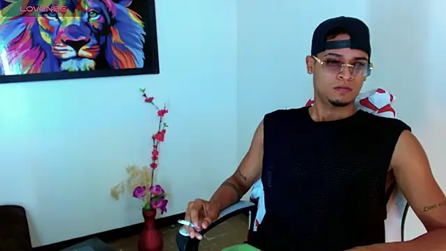 Isaacas  online show from November 12, 2025, 11:58 am