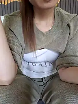 Niss8386 online show from November 12, 2025, 4:38 am