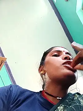 Snapshot of Pushpa_hotty chatting on April 30, 2026, 3:46 am Pushpa hotty online show from April 30, 2026, 3:46 am