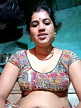 Hot kamla online show from June 28, 2026, 9:32 pm