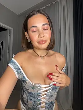 Tatargirl online show from November 28, 2025, 4:18 pm