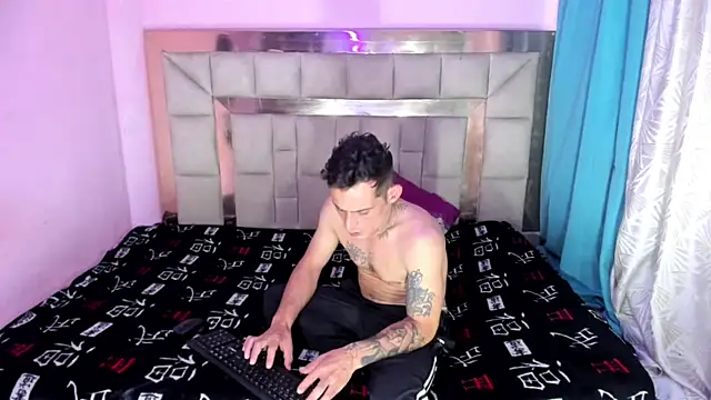 Snapshot of Sexybigjefffx chatting on December 4, 2025, 9:03 pm Sexybigjefffx online show from December 4, 2025, 9:03 pm