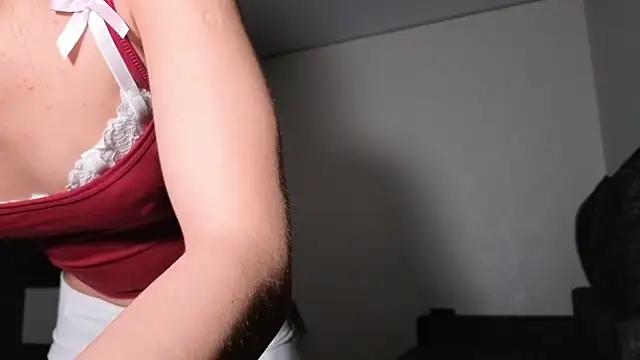 Snapshot of BabySofa chatting on April 15, 2026, 9:04 pm BabySofa online show from April 15, 2026, 9:04 pm