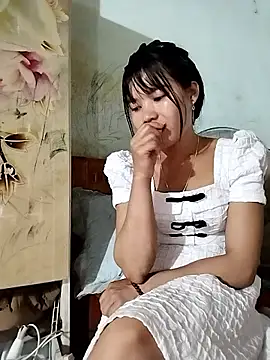 Snapshot of gugu0022 chatting on April 2, 2026, 12:45 pm gugu0022 online show from April 2, 2026, 12:45 pm