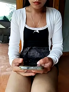 Snapshot of gugu0022 chatting on April 15, 2026, 11:49 pm gugu0022 online show from April 15, 2026, 11:49 pm