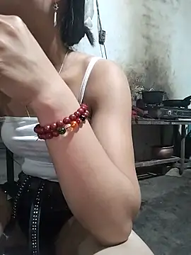 Snapshot of gugu0022 chatting on April 13, 2026, 12:31 pm gugu0022 online show from April 13, 2026, 12:31 pm