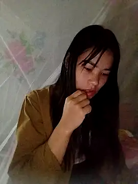 Snapshot of gugu0022 chatting on March 18, 2026, 12:03 am gugu0022 online show from March 18, 2026, 12:03 am