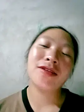 Snapshot of Micky_baby chatting on April 23, 2026, 1:24 pm Micky baby online show from April 23, 2026, 1:24 pm