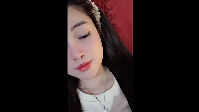 Snapshot of MiCandy-Lovee chatting on February 10, 2026, 2:49 pm MiCandy-Lovee online show from February 10, 2026, 2:49 pm