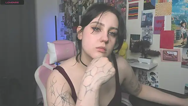 hey tessa online show from April 15, 2026, 7:18 pm