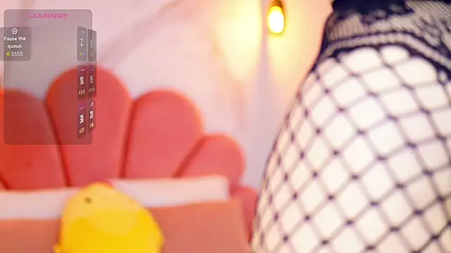 Snapshot of Scarlett_Veyra chatting on December 4, 2025, 6:56 am Scarlett Veyra online show from December 4, 2025, 6:56 am