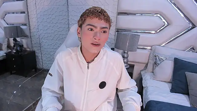 Snapshot of JacobRusso chatting on January 18, 2026, 1:09 am JacobRusso online show from January 18, 2026, 1:09 am