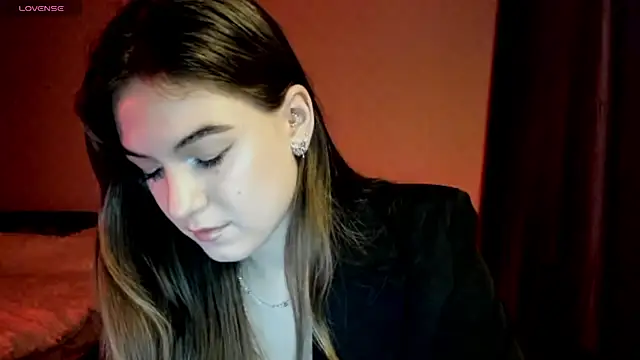 luna lust 212 online show from November 17, 2025, 11:03 am