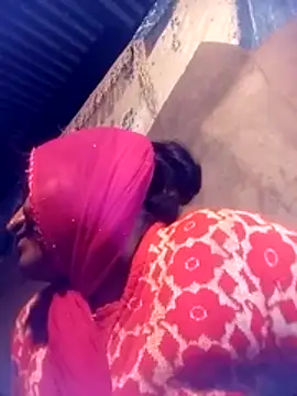 yanuw online show from December 17, 2025, 5:07 pm