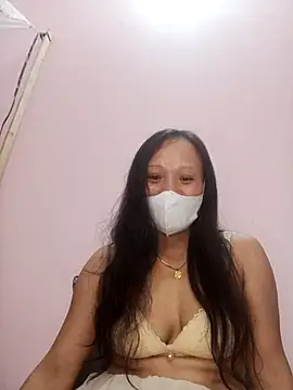 t-t-babe online show from November 12, 2025, 1:48 pm