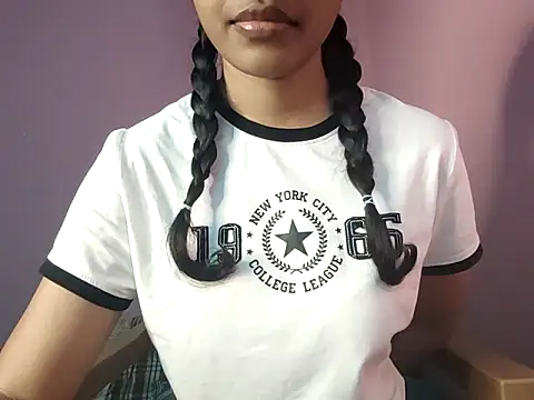 annnu 00 online show from November 21, 2025, 6:56 am