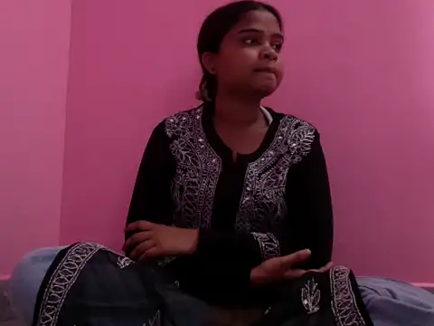 annnu 00 online show from November 13, 2025, 9:02 am