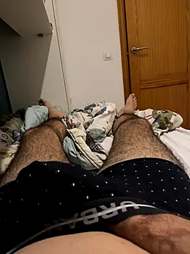 Yannick04 online show from November 17, 2025, 12:36 am