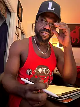 SirDaddylicious online show from November 12, 2025, 9:18 pm