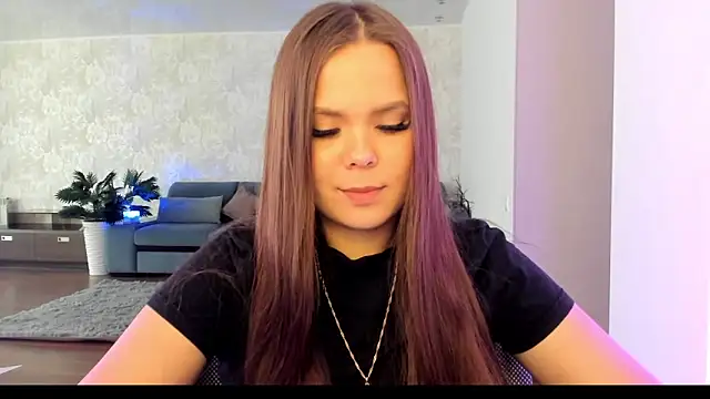 Kira love 81 online show from May 24, 2026, 4:23 am