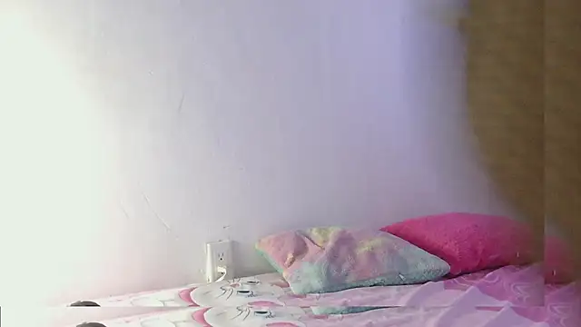 Angelina roses online show from November 19, 2025, 9:59 pm