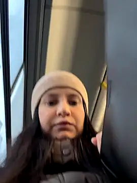 millluv online show from November 28, 2025, 12:49 pm