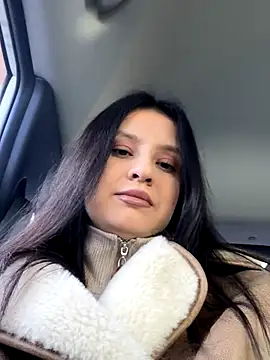 millluv online show from November 27, 2025, 9:43 am