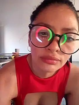 flakitaexo online show from December 4, 2025, 8:08 pm