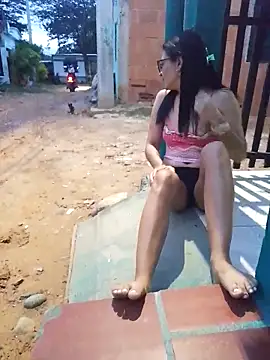 flakitaexo online show from December 3, 2025, 10:42 pm