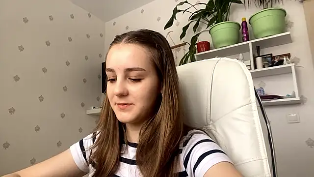 SweetieKatie online show from February 28, 2026, 11:21 am