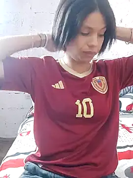 Snapshot of flaquitahot chatting on November 17, 2025, 4:11 pm flaquitahot online show from November 17, 2025, 4:11 pm