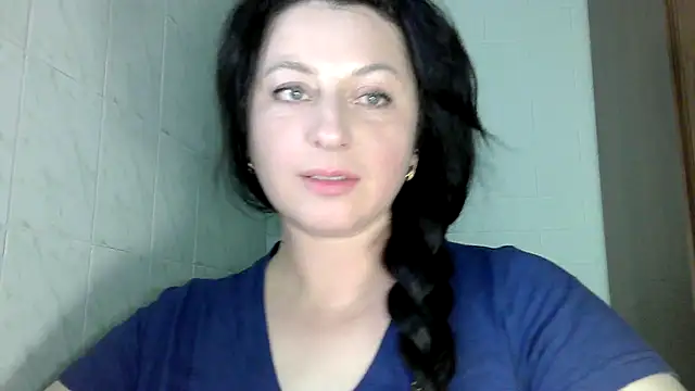 MelinaAx online show from May 12, 2026, 7:42 pm