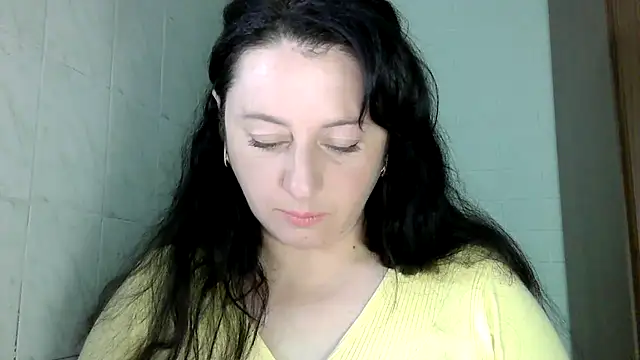 MelinaAx online show from May 12, 2026, 7:16 am