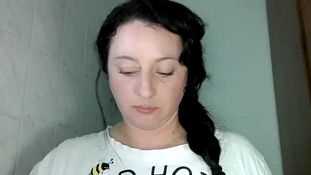 MelinaAx online show from May 18, 2026, 6:56 pm