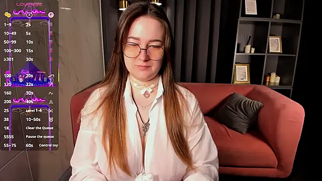 Snapshot of EmmaBloomm chatting on January 15, 2026, 9:29 pm EmmaBloomm online show from January 15, 2026, 9:29 pm