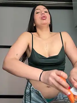 Marilu exotic online show from November 13, 2025, 11:25 am