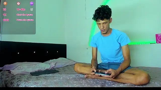 kaiborman00 online show from January 10, 2026, 11:49 am