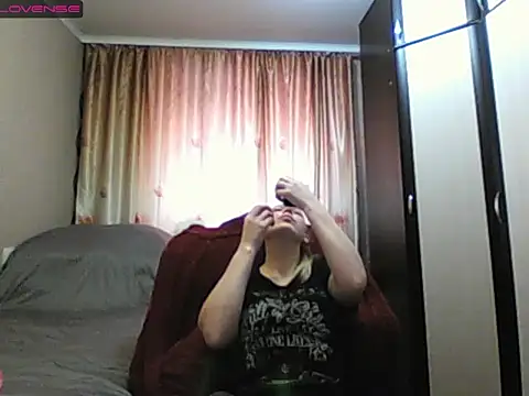 JenniDeep online show from February 23, 2026, 10:16 am