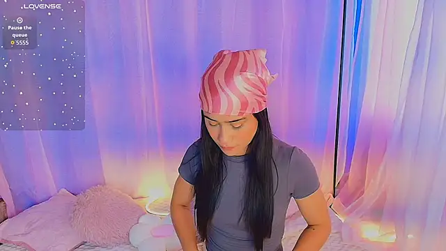 lizzy kane online show from April 1, 2026, 8:17 pm