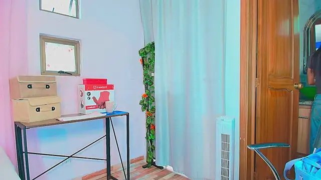 lizzy kane online show from March 1, 2026, 8:20 pm