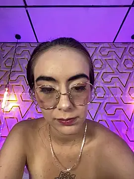 MelanyyJhonson15 online show from June 20, 2026, 9:31 pm