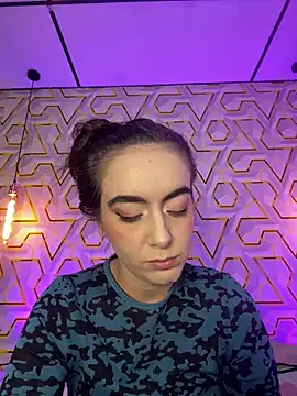 MelanyyJhonson15 online show from July 9, 2026, 8:08 pm